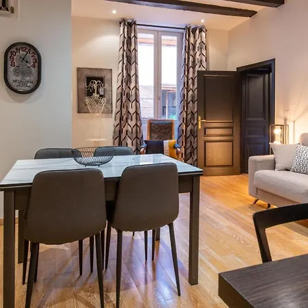 Rent Dolomites Apartment Annecy