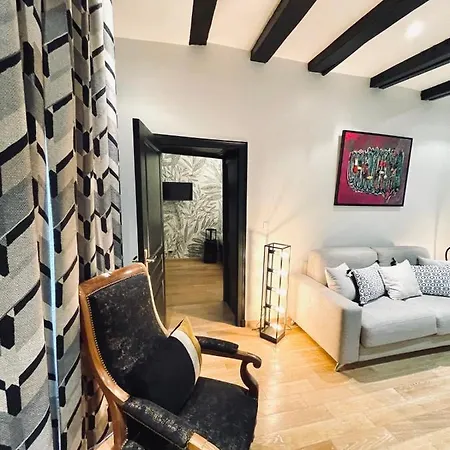 Rent Dolomites Apartment Annecy